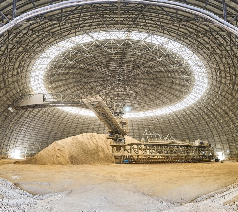 ФОТО закрытого склада сырья