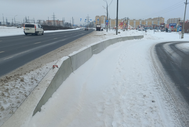 Блоки дорожного ограждения "Нью-Джерси" в городе Тверь