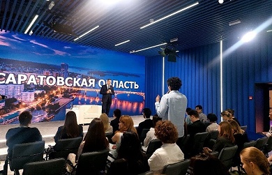Эксперт ЦЕМЕНТУМ встретилась со студентами Саратовской области на международной выставке-форуме «Россия»